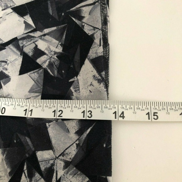 C9 Champion Size Large 10-12 High Waist Black White Geometric Leggings - Picture 11 of 12